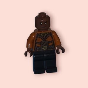 LEGO Marvel Super Heroes Okoye minifigure